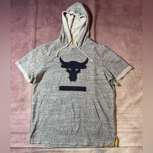 Under Armour Project Rock Short Sleeve Hoodie Men’s Sz Medium Workout Gym Train